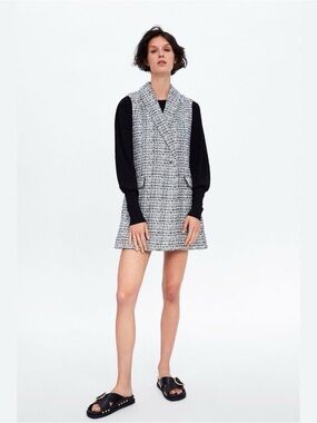 Zara Black and White sleeveless Tweed Mini skort Dress